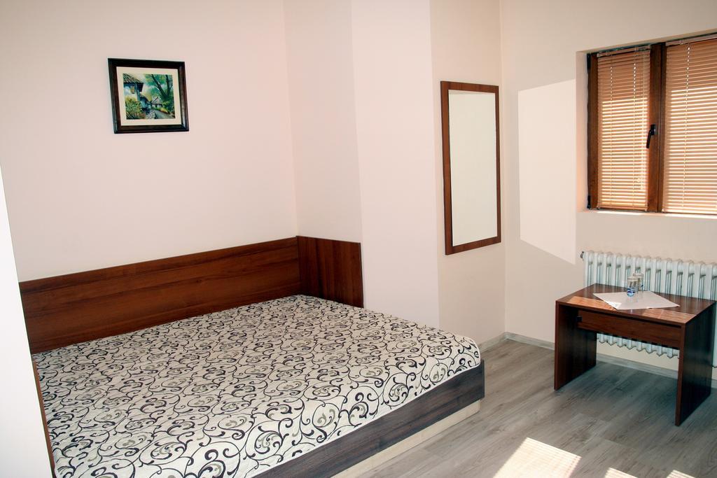 Interrum Hotel Razgrad Room photo