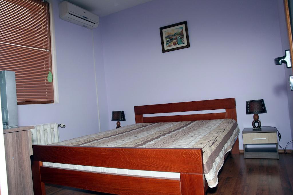 Interrum Hotel Razgrad Exterior photo